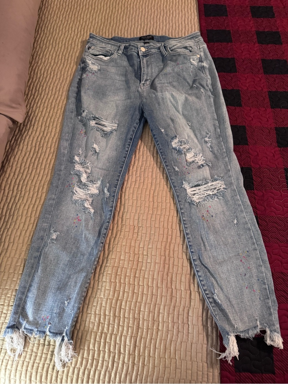 Judy Blue Light Blue Distressed Boyfriend Jeans with Paint Splatter size 15/32